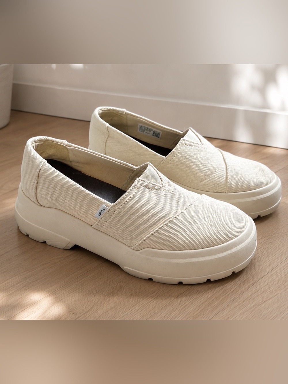 TOMS Beige Alpargata Canvas Platform Slip on Loafer Sneakers Size 7.5 Minimalist